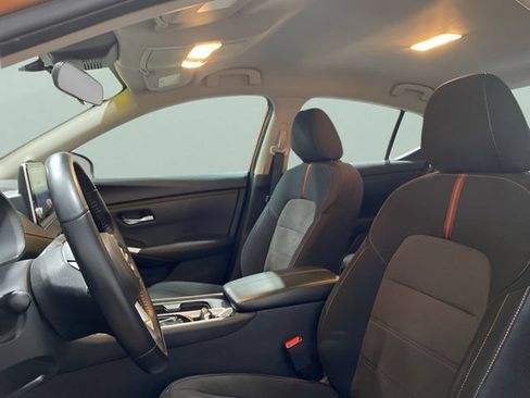 Certified 2023 Nissan Sentra SR FWD image 22
