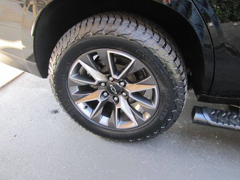 Used 2021 Chevrolet Tahoe Z71 w/ Luxury Package image 31