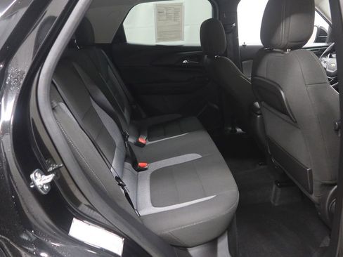 Used 2025 Chevrolet TrailBlazer LT AWD/4WD image 12