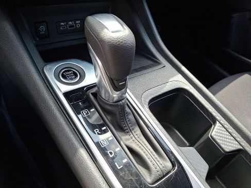 Used 2025 Nissan Sentra SV w/ All-Weather Package FWD image 14