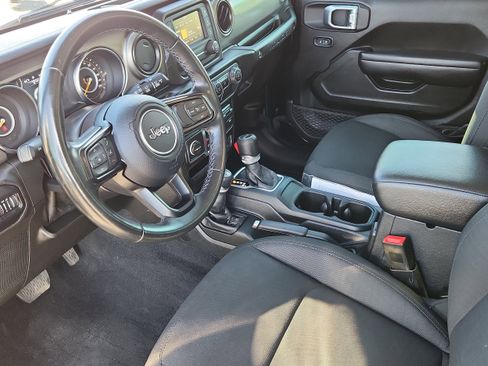 Used 2020 Jeep Wrangler Sport AWD/4WD image 9
