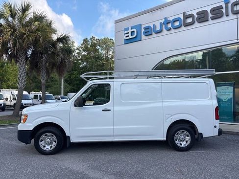 Used 2021 Nissan NV 2500 SV RWD image 2