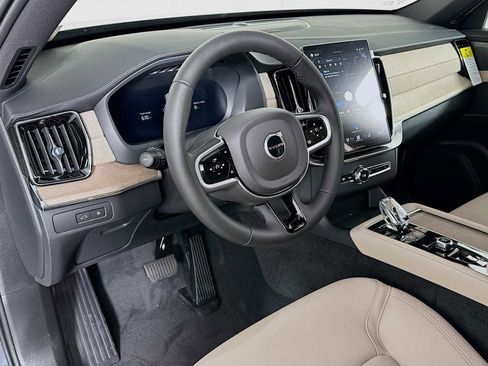 New 2026 Volvo XC90 T8 Plus image 9