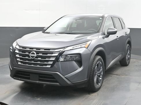 Used 2025 Nissan Rogue SV FWD image 4