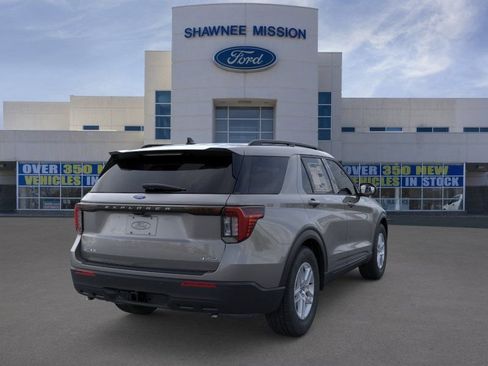 New 2026 Ford Explorer Active AWD/4WD image 8