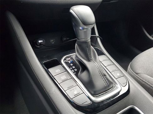 Used 2021 Hyundai Ioniq SE image 23