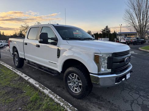 Used 2019 Ford F250 XL w/ Power Equipment Group image 3