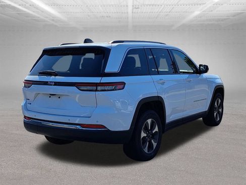 Used 2024 Jeep Grand Cherokee Limited 4xe AWD/4WD image 8
