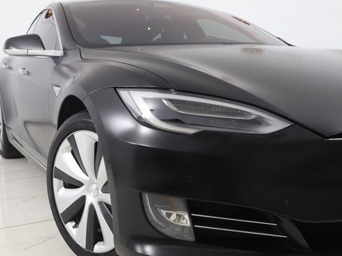 Used 2021 Tesla Model S Long Range Plus image 19