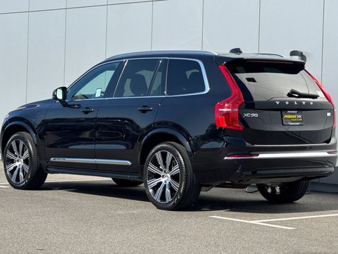 Used 2024 Volvo XC90 T8 Ultimate AWD/4WD image 3