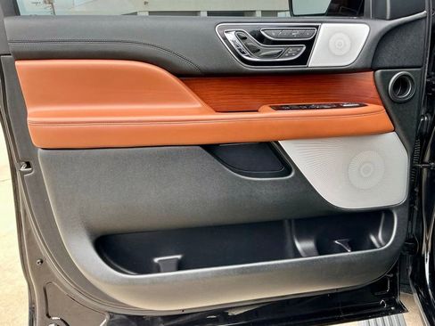 Used 2020 Lincoln Navigator Reserve w/ Equipment Group 208A Reserve AWD/4WD image 43