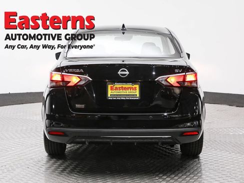 Used 2023 Nissan Versa SV image 6