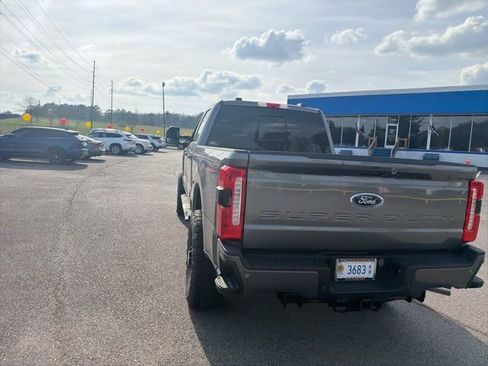 Used 2024 Ford F250 XLT w/ XLT Premium Package image 17