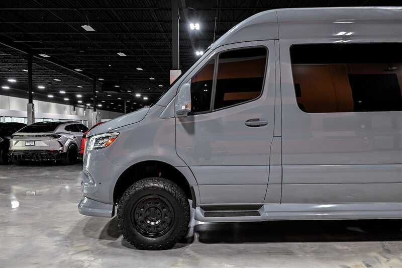 Used 2023 Mercedes-Benz Sprinter 2500 image 10