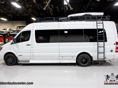 Used 2018 Mercedes-Benz Sprinter 3500 image 4