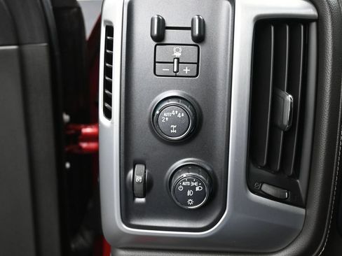Used 2018 GMC Sierra 1500 SLT AWD/4WD image 15