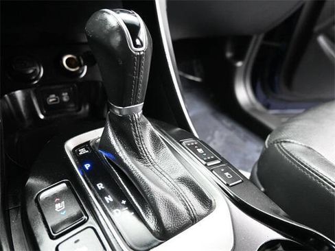 Used 2018 Hyundai Santa Fe Limited image 14