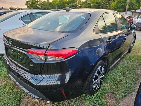 Used 2021 Toyota Corolla LE FWD image 5