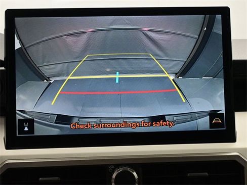 Used 2024 Toyota Tacoma TRD Off-Road image 28