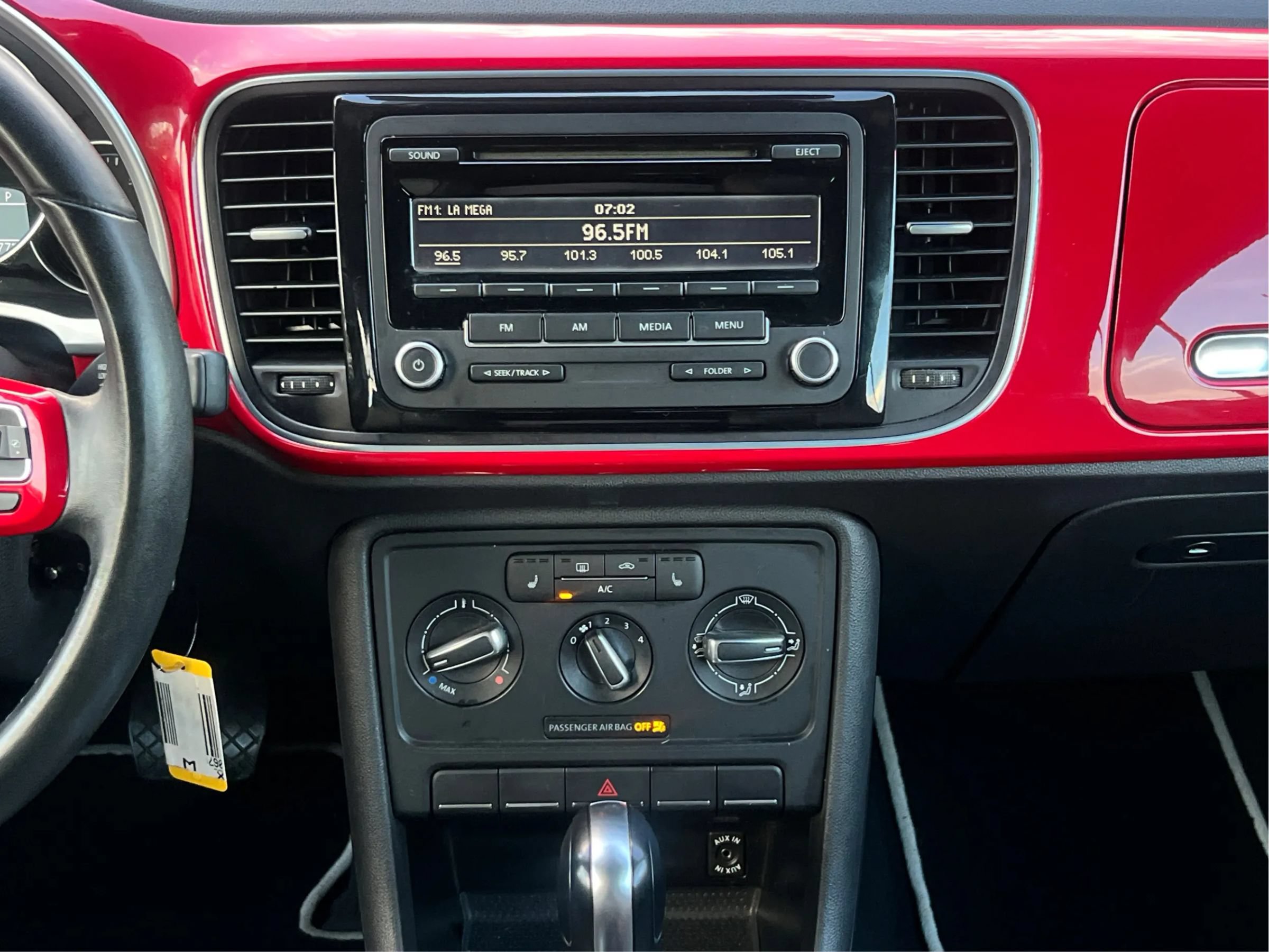 Used 2014 Volkswagen Beetle 2.5 FWD image 32