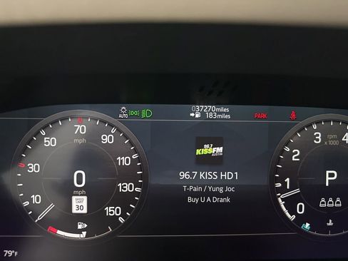 Used 2022 Land Rover Defender 110 SE image 12