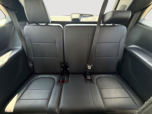 Used 2021 Chevrolet Traverse RS AWD/4WD image 28