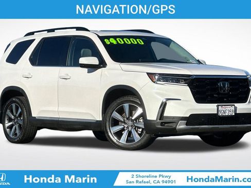 Used 2023 Honda Pilot Elite image 3