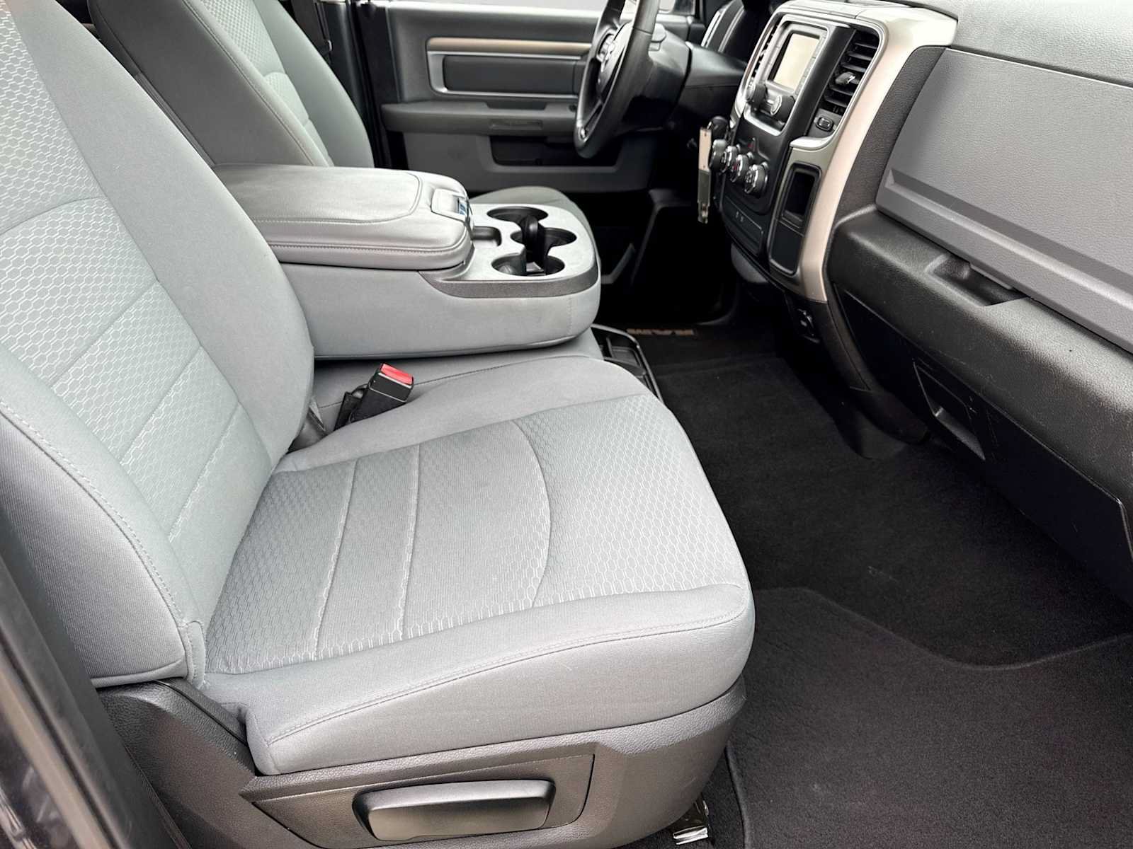 Used 2019 RAM 1500 Classic SLT AWD/4WD image 20