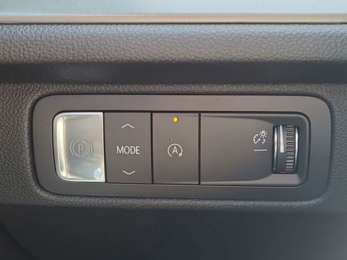 New 2026 Chevrolet Traverse LT w/ Midnight/Sport Edition FWD image 18