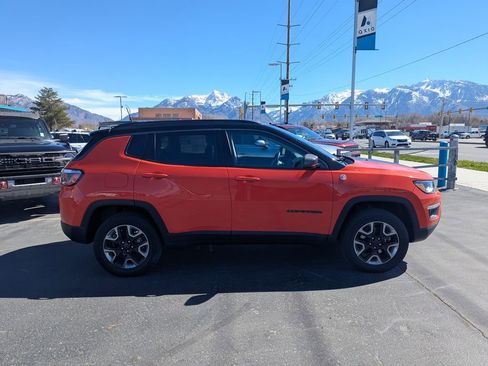 Used 2017 Jeep Compass Trailhawk image 2