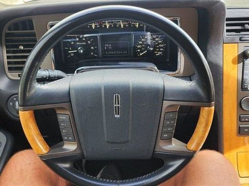 Used 2012 Lincoln Navigator 2WD image 22