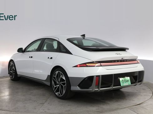 Used 2024 Hyundai Ioniq 6 SEL RWD image 17