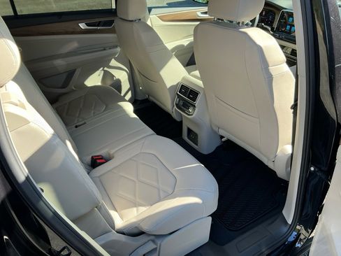 New 2026 Volkswagen Atlas SE image 28