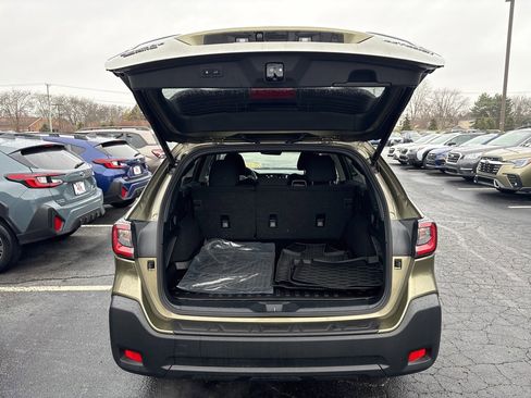 Certified 2025 Subaru Outback Premium w/ Popular Package #1A image 7