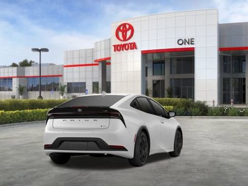 New 2026 Toyota Prius LE image 10