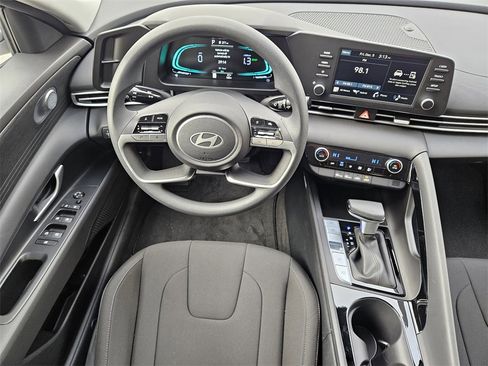 New 2026 Hyundai Elantra Blue image 27