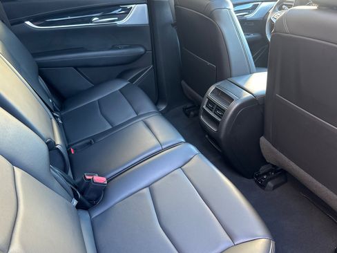 Used 2025 Cadillac XT5 Premium Luxury image 19