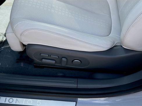 Used 2024 Hyundai Ioniq 5 Limited image 18