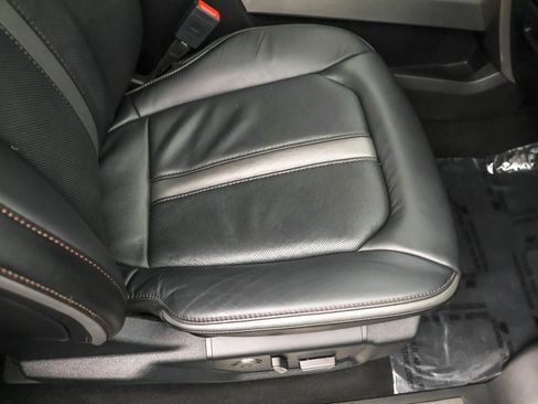 Used 2020 Ford F250 Platinum w/ Tremor Off-Road Package image 40