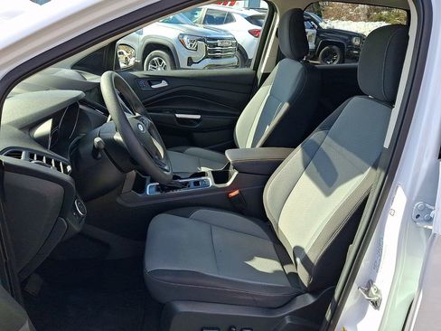 Used 2019 Ford Escape SE image 14