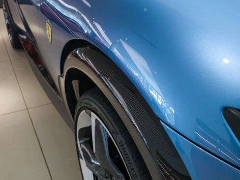 Used 2025 Ferrari Purosangue AWD/4WD image 18