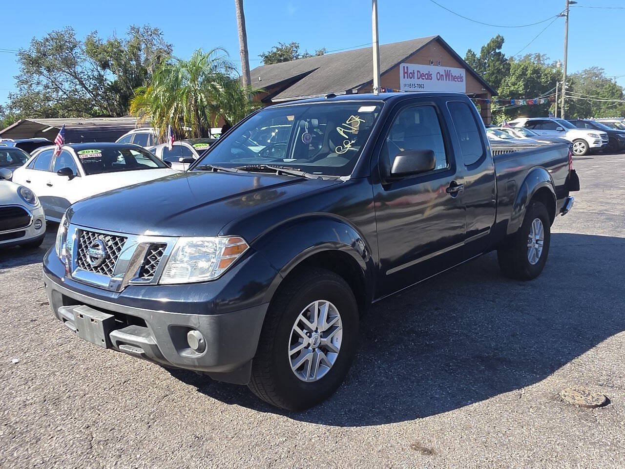 Used 2016 Nissan Frontier SV RWD image 1