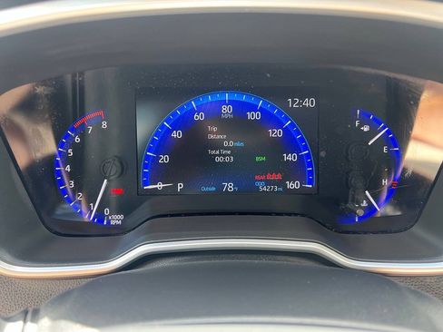 Used 2020 Toyota Corolla XLE FWD image 16