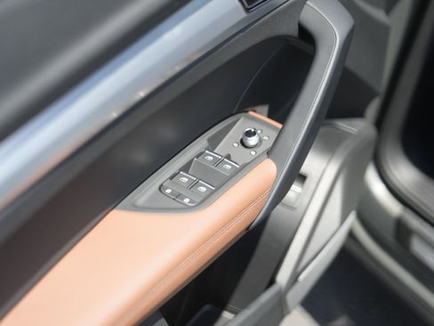 Certified 2025 Audi Q5 2.0T Premium Plus w/ Premium Plus Package image 20