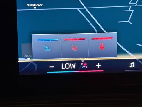 Used 2025 BMW X7 xDrive40i image 38