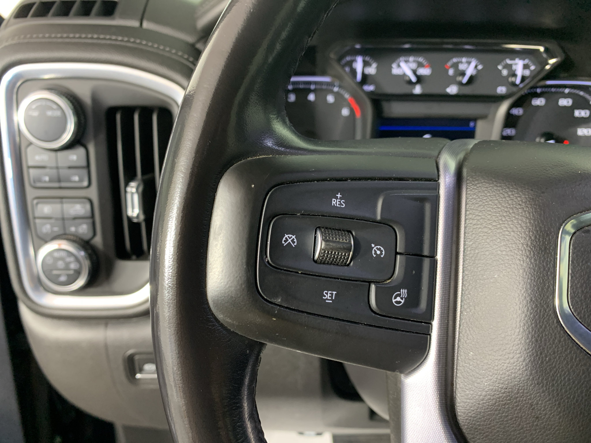 Used 2021 GMC Sierra 1500 SLT w/ SLT Premium Package AWD/4WD image 17