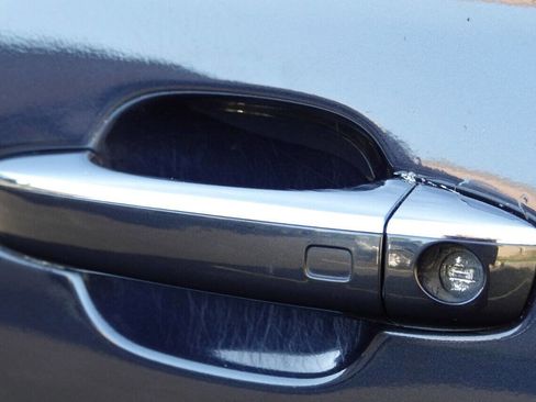 Used 2015 Audi A8 3.0T w/ Premium Package image 38