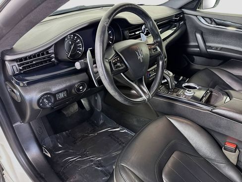 Used 2022 Maserati Quattroporte Modena image 21