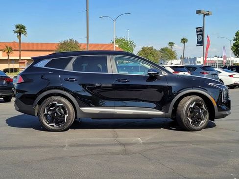 New 2026 Kia Sportage EX FWD image 4