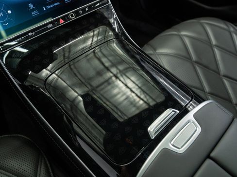 Used 2024 Mercedes-Benz Maybach S 680 4MATIC image 27